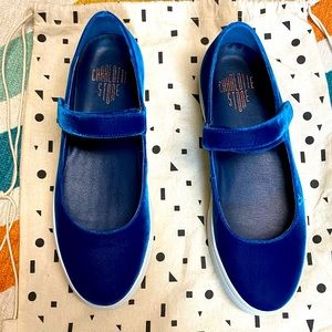 Charlotte Stone- “Bren” Platform Velvet Mary Jane in Aster- Size: US 10 BNIB